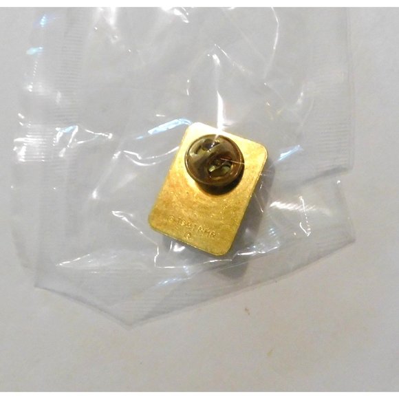 Planet Hollywood Nashville Collectible Pin Tennessee Music Enamel Metal .75 Inch - Picture 2 of 3